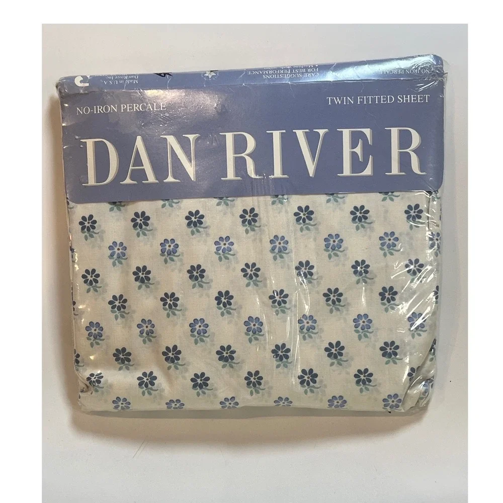 Vintage 1987 Dan River Twin Fitted Sheet Blue Floral Sprig Percale Made‎ in USA